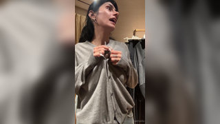 Mia Khalifa Red Top Tryon Fully Naked Latest Onlyfans Video Leaked