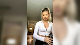 Alaine Cheeks On A Livestream Flash Both Her Tits Onlyfans