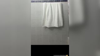 Lil Tay Applying Lotion After Shower Onlyfans Leak