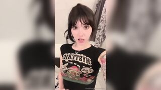 Oxillery Stripping Off Slowly And Grabs Her Nude Pussy Onlyfans Leak Video