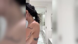 Mia Khalifa Doing Makeup With Her Bare Tits Out Leaked Onlyfans