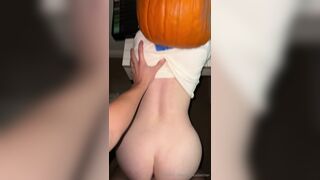 Redheadwinter Pumpking Head Suck Off White Cock And Fucked Doggy Onlyfans Leak