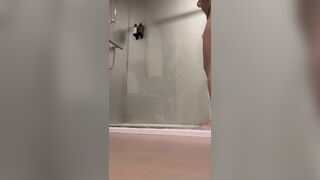Kamicupcakex Playing Her Nude Pussy In Washroom Leaked Onlyfans