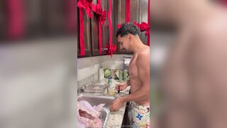 Taliyaandgustavo Preparing Turkey While Having Sex On Kitchen Latest Onlyfans Ppv