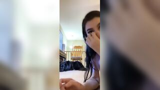 TikTok Streamer Got Boobs Slips Out While Her Bf Playing Xbox