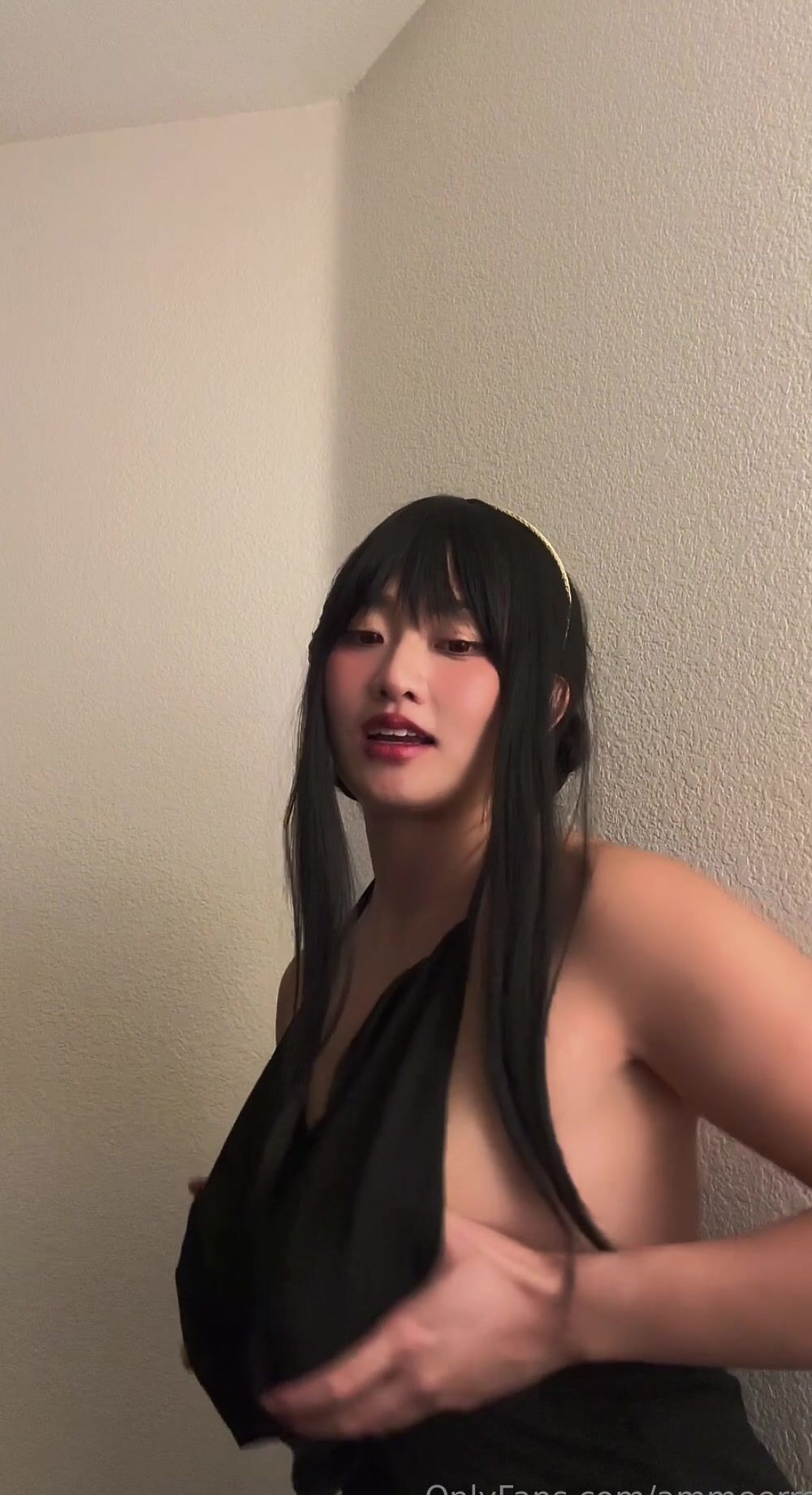 Ammeerrss aka waifuamers - yor cosplay nip slip onlyfans