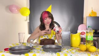 Toothlessteddie Cooking And Getting Spanked On Nude Booty Fansly Leak