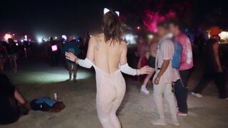 Flashingemma And Lila Labelle Flashing On Festival And Fucked Until Sunrise In A Tent