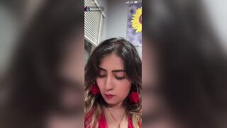 Mexicatrachita.50 shows her tit on TikTok liveslip