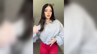 Lauren Burch Aka Burch Twins Stripping Off And Flashing Nude Tits Leak Onlyfans