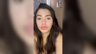 Busty Model Shows Off Her Huge Tits In Exclusive OnlyFans Clip