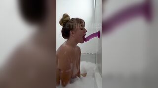 Palethickness Rides A Suction Dildo In Overflowing Bathtub