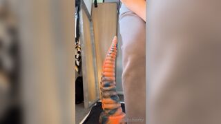 Leah Shorty Big Tentacle Dildo Rides In Her Pussy Onlyfans Leak
