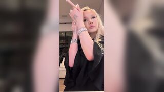 Alabama Barker Singer Nipslip On Livestream