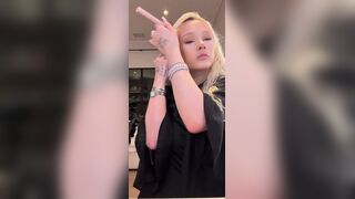 Alabama Barker Singer Nipslip On Livestream