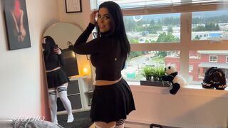 Veronika Vengeance Performs Deep Oral While Kneeling