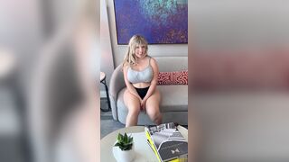 StevieXo Receives A Cumshot At The Bar